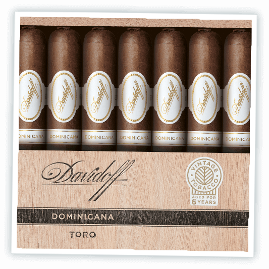 Geöffnete Davidoff Dominicana Toro Zigarren Kiste mit dem Vintage Tabak Sticker – bis zu sechs Jahre gelagert